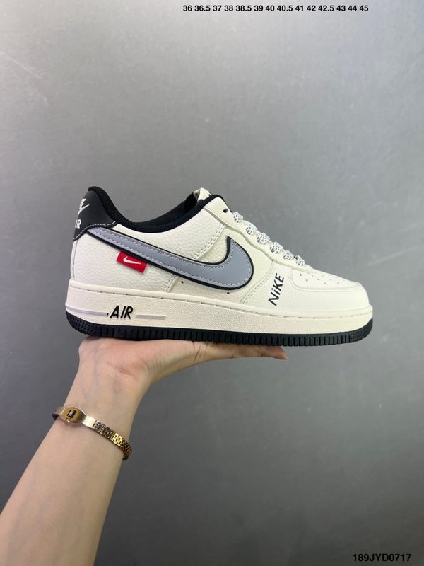 Nike Air Force 1 Low’07