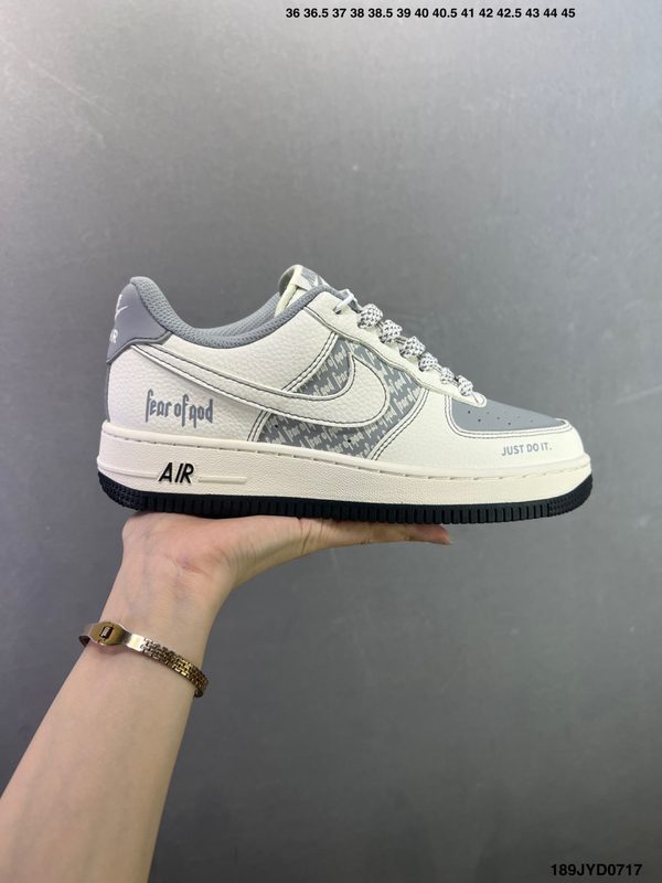 Nike Air Force 1 Low’07