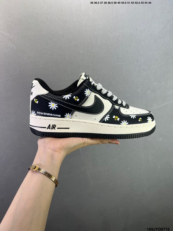 Nike Air Force 1 Low’07