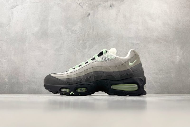 Nike Air Max 95 Fresh Mint Big Bubble