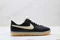 Nike Astro Grabber