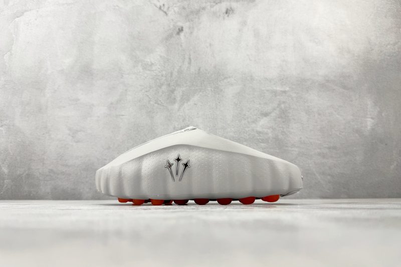 Nike Mind 001