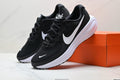 Nike REVOLUTION 8