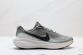 Nike REVOLUTION 8