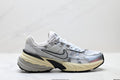 NIKE V2K RUN Swoosh
