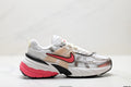 NIKE V2K RUN Swoosh