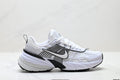 NIKE V2K RUN Swoosh