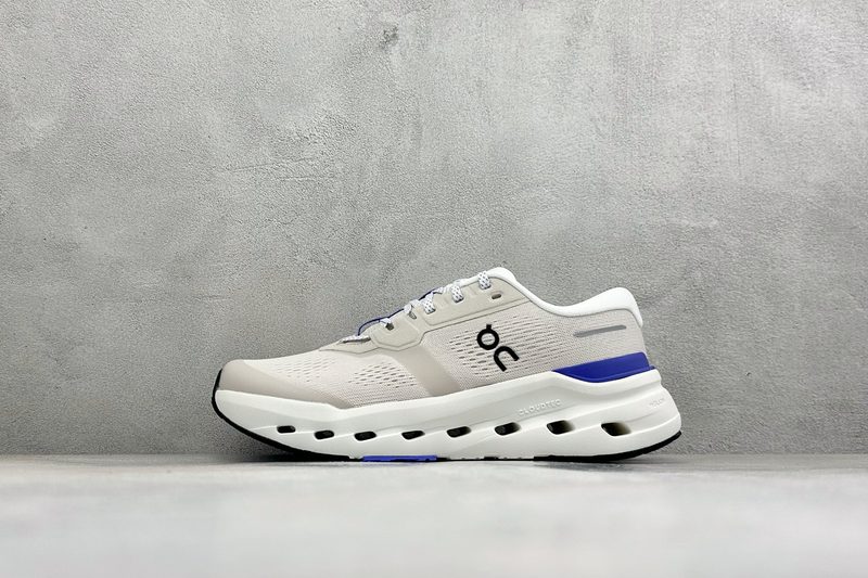 On Cloudrunner 3