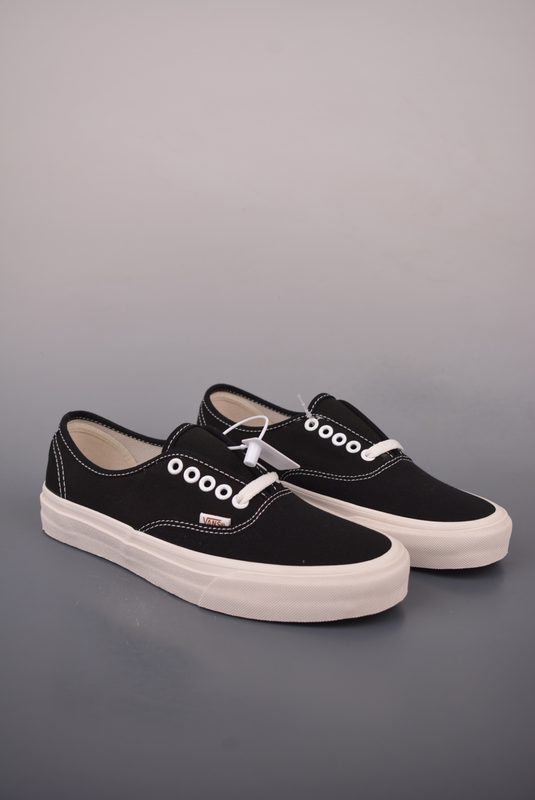 VANS Batai