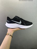 NIKE Batai