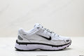 NIKE Batai