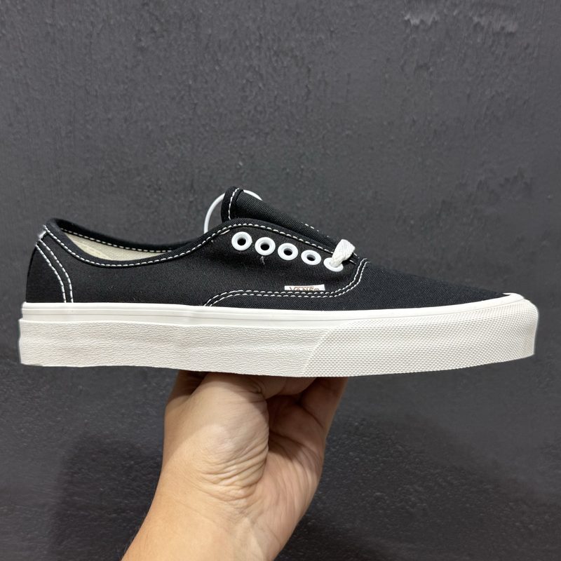 VANS Batai