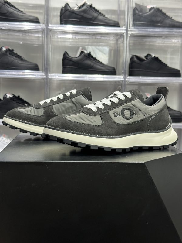 DIOR Batai