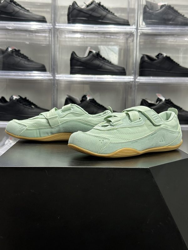ADIDAS Batai