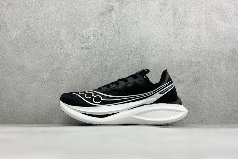 SAUCONY ENDORPHIN PRO 5